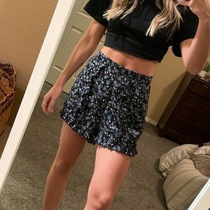 High waisted Exhilaration Ruffle Pull on shorts